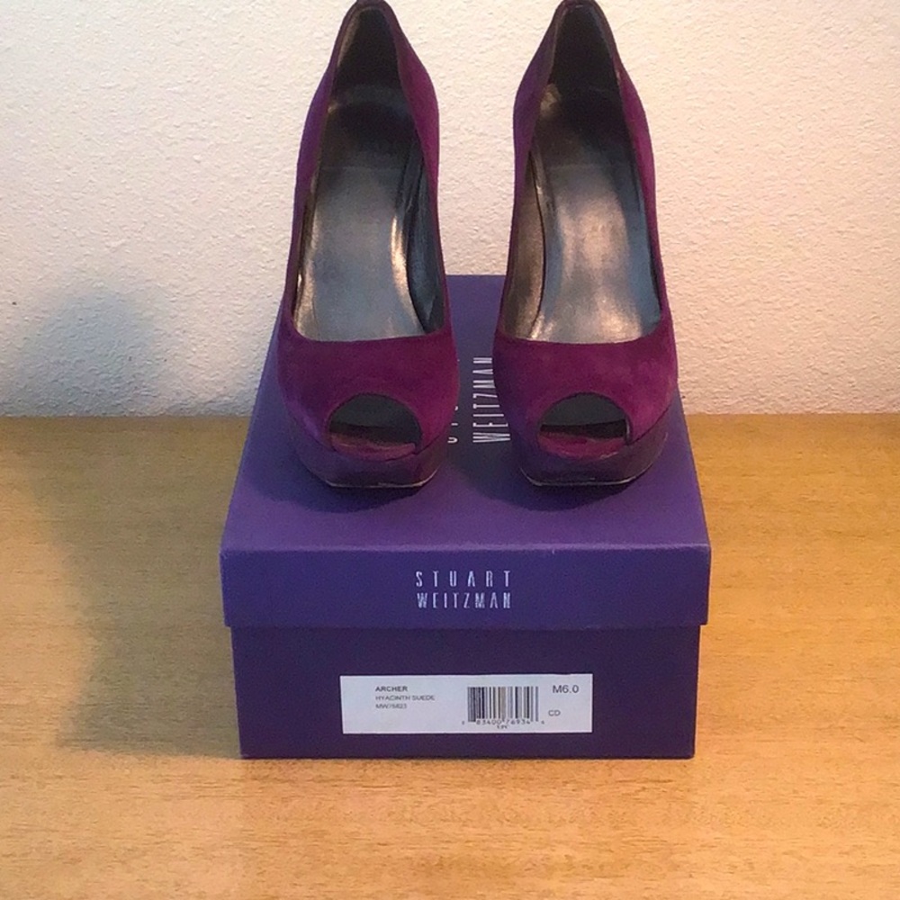 Stuart Weitzman purple suede Archer pumps